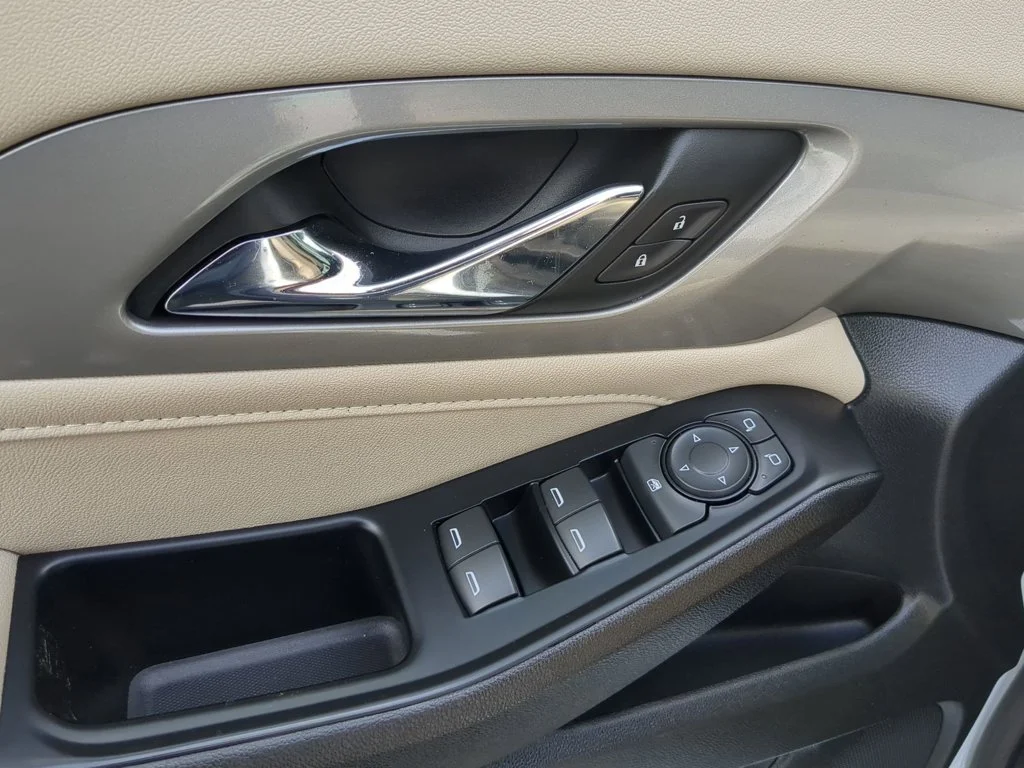 Used 2023 Summit White Chevrolet LS image 12