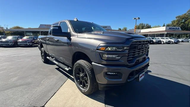 2026 RAM 2500 Tradesman/Black Express - Photo 2