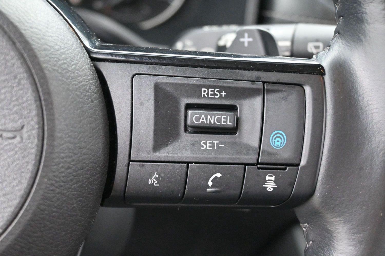 Used 2021 Pearl White Tricoat Nissan SV image 19