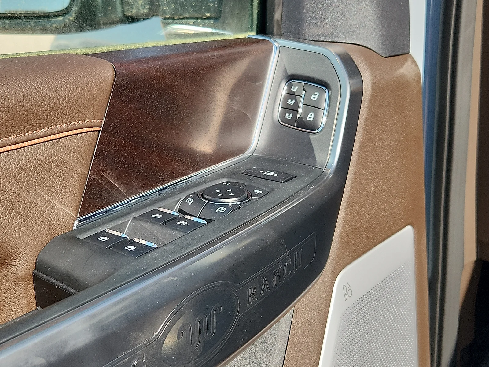 New 2026 Glacier Gray Metallic Tri-Coat Ford King Ranch image 15