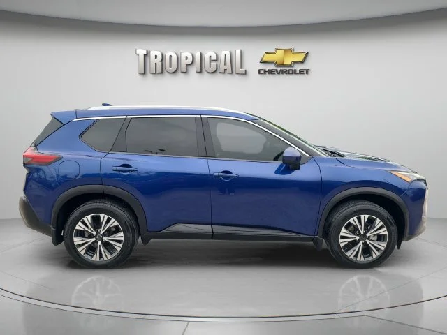 Used 2023 Blue Nissan SV image 6