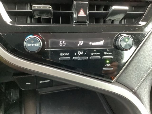 2021 Toyota Camry SE - Photo 23