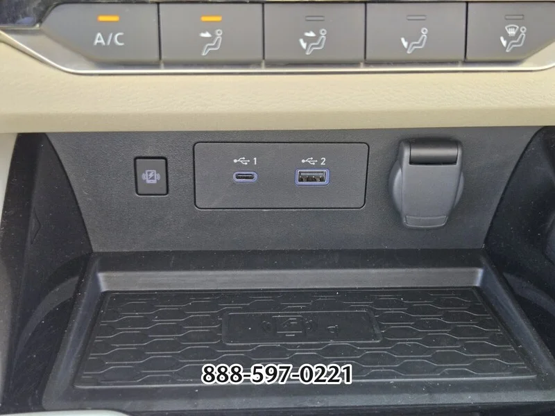 Used 2024 Scarlet NISSAN 2.5 SV image 26