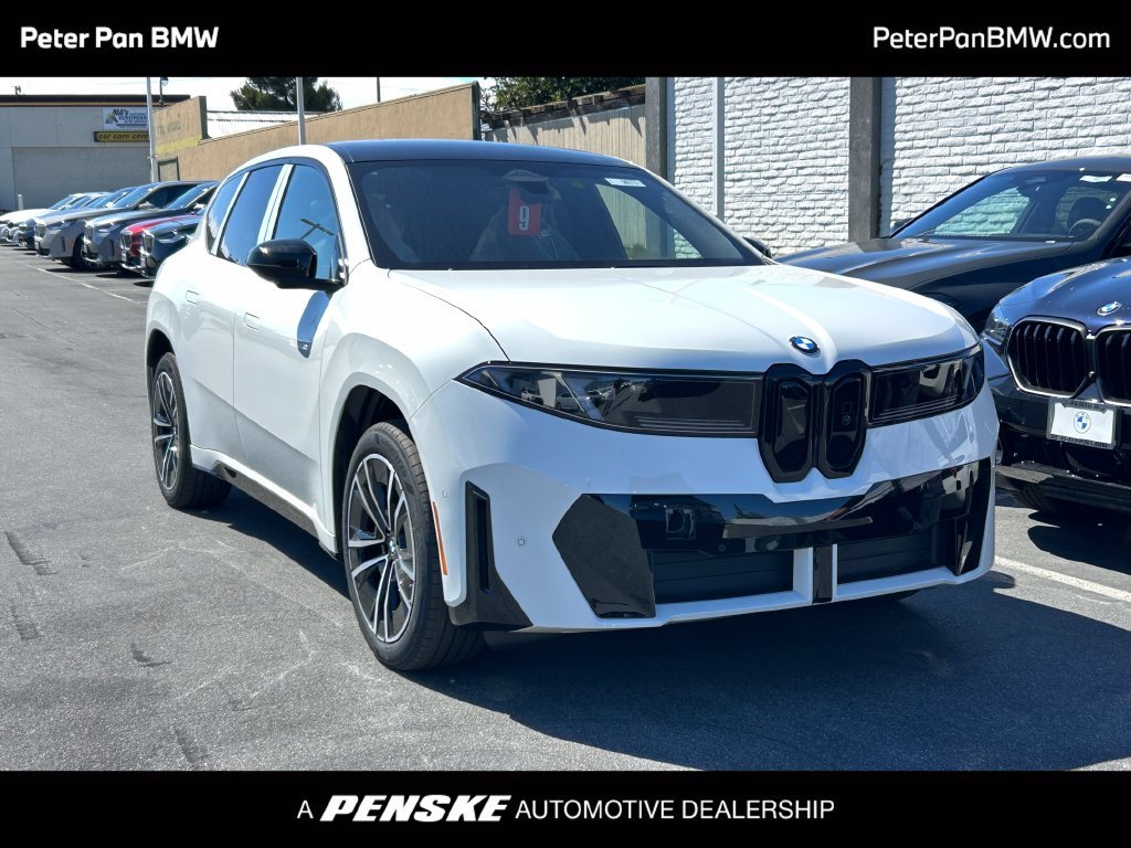 New 2027 Alpine White BMW  image 1