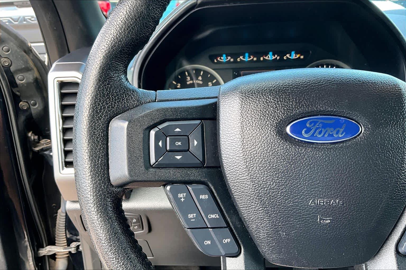 Used 2016 Shadow Black Ford XLT image 23