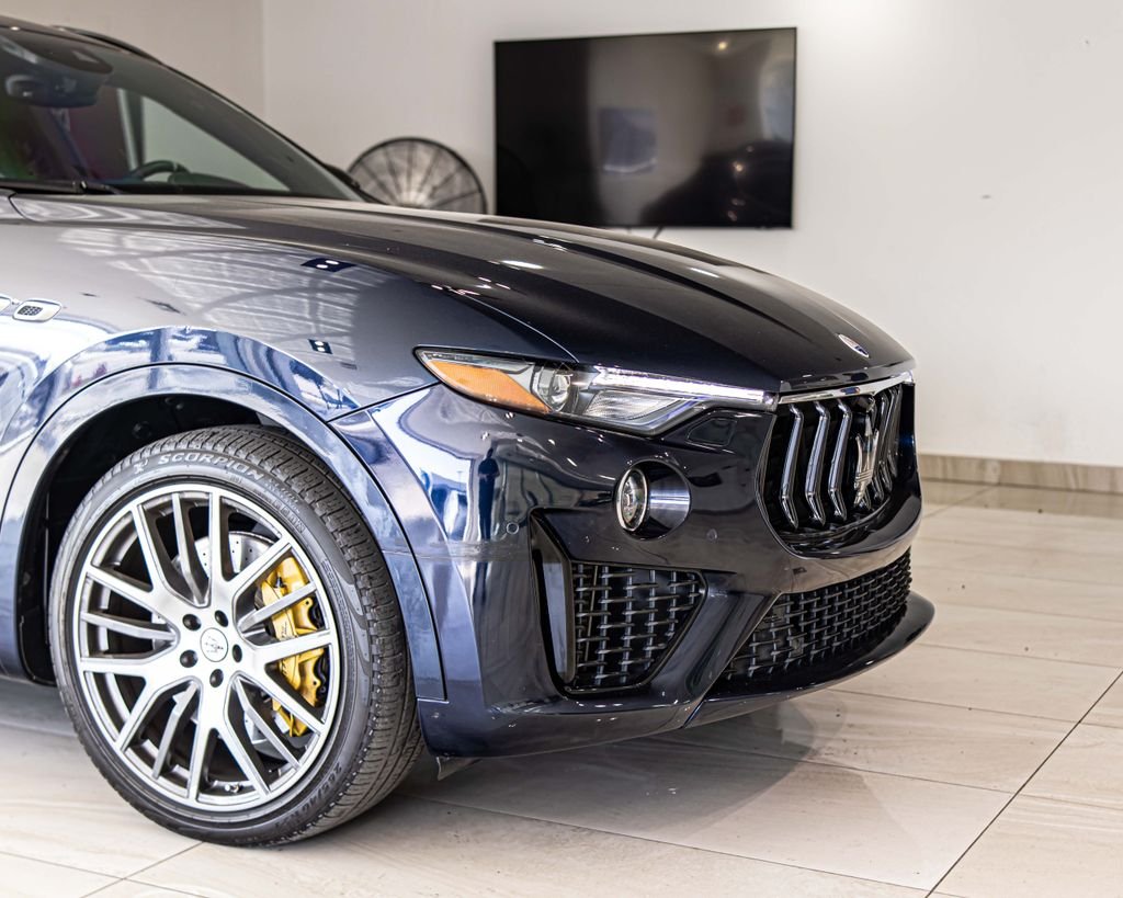 Used 2019 White Maserati S GranSport image 3