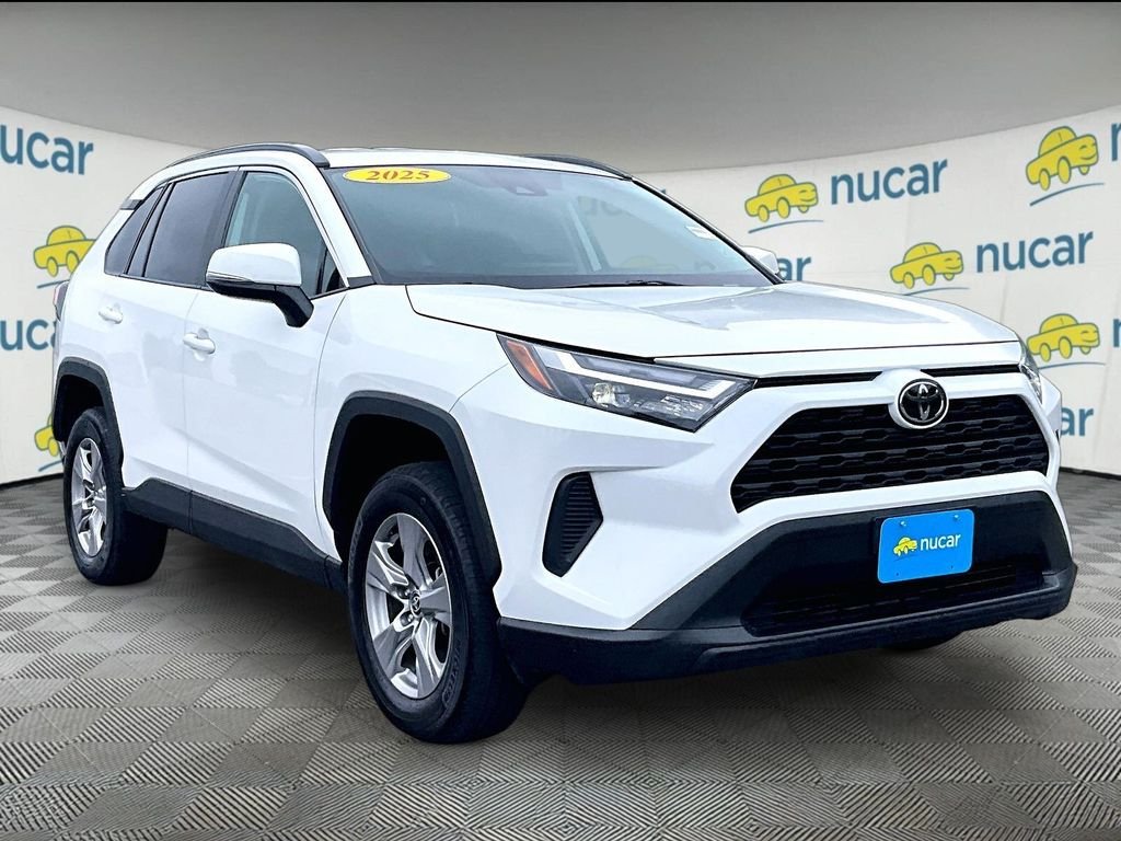 Used 2025 White Toyota XLE image 1