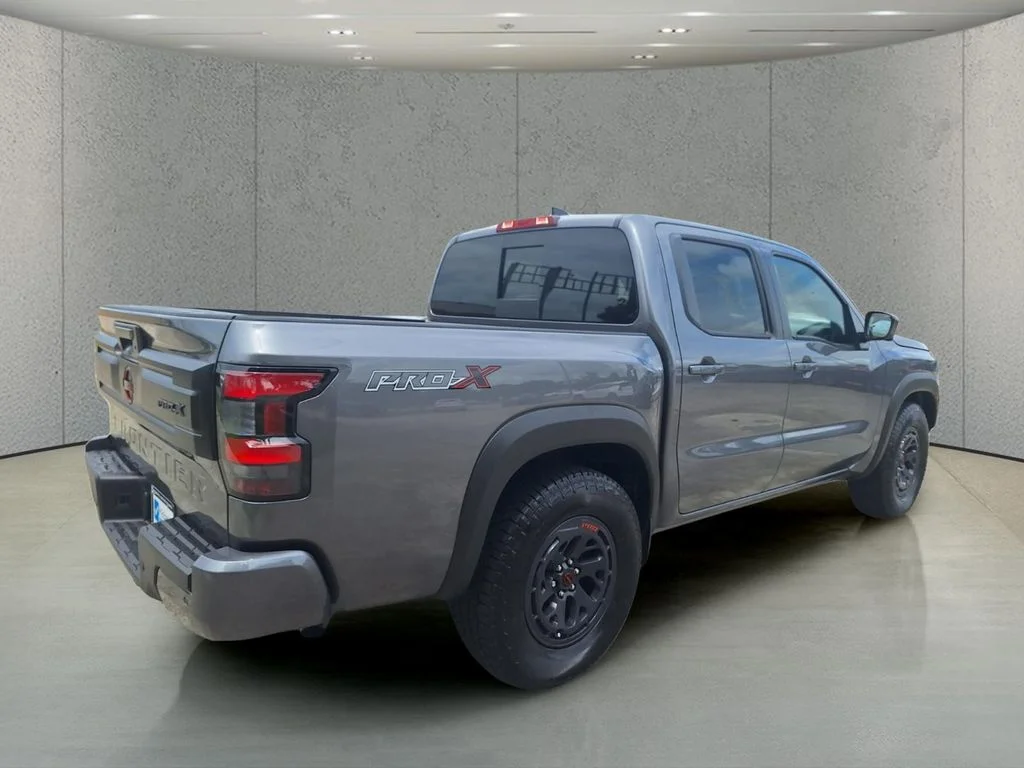 Used 2025 Gray Nissan PRO-X image 5
