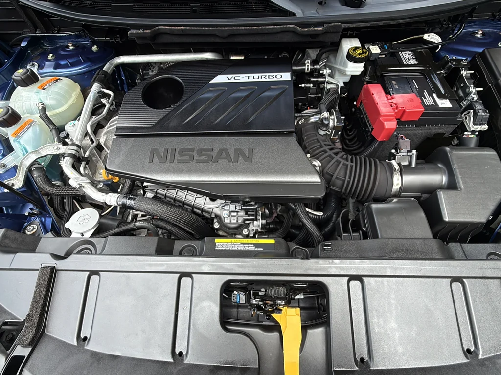 Used 2023 Blue Nissan SL image 32