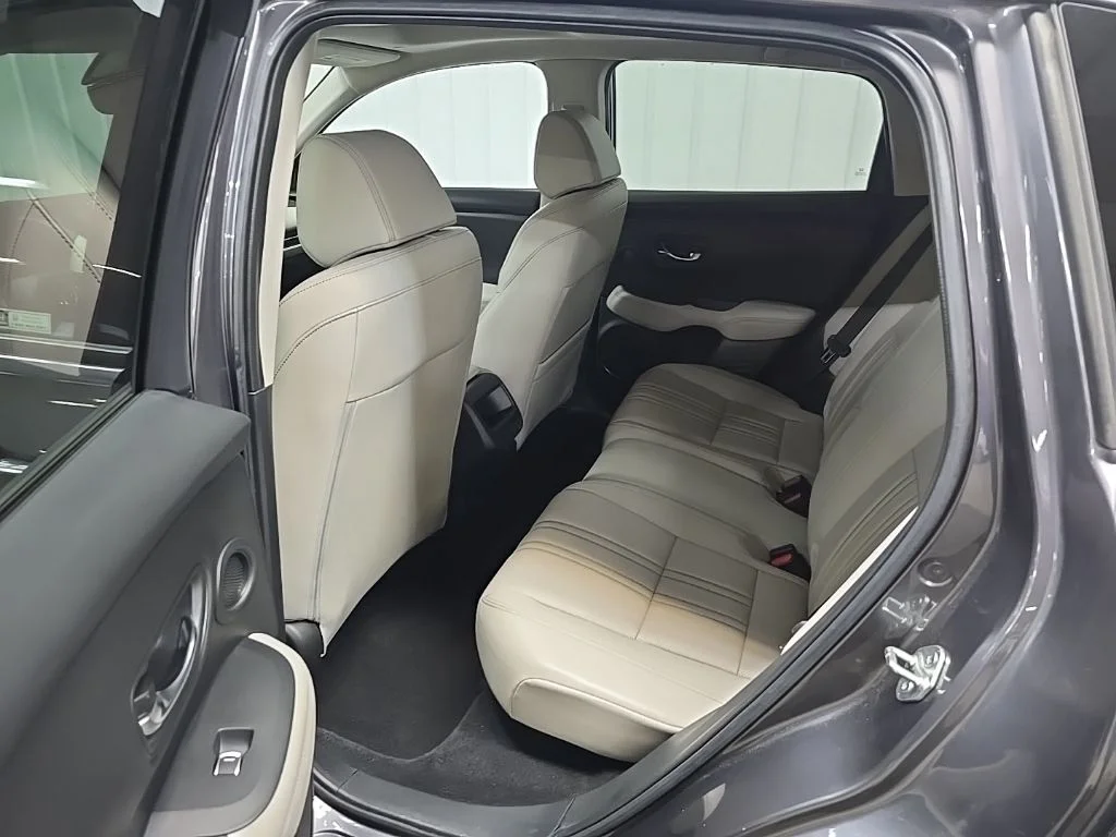 Used 2023 Gray Honda EX-L image 31