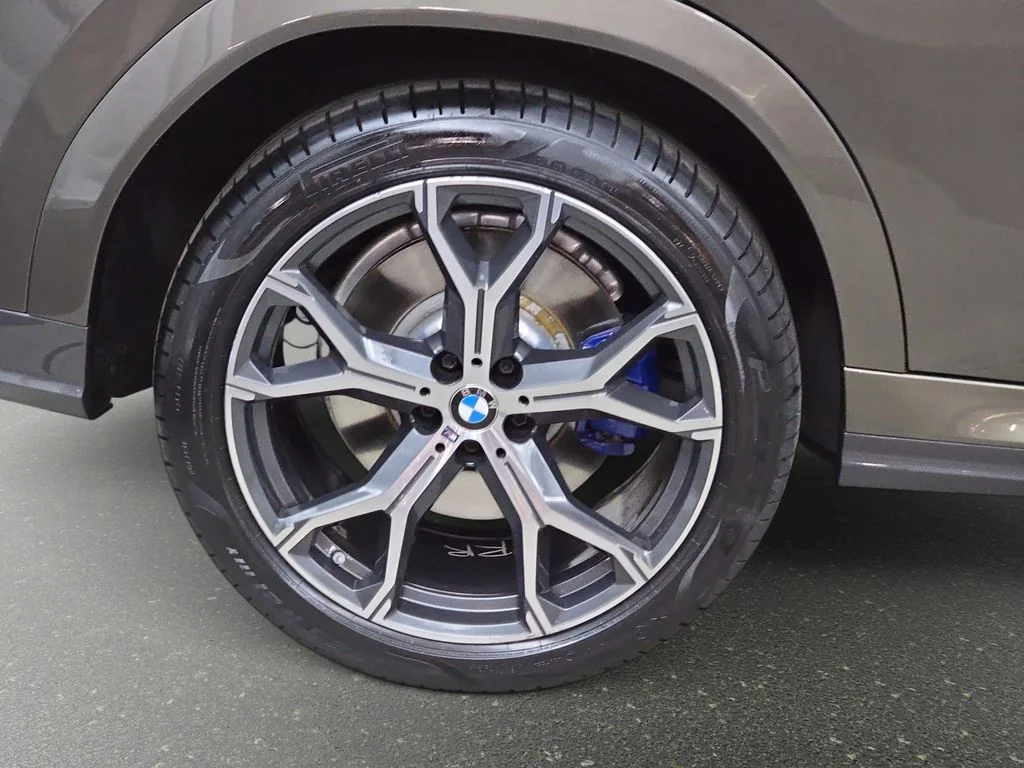 Used 2020 Manhattan Green Metallic BMW M50i image 35