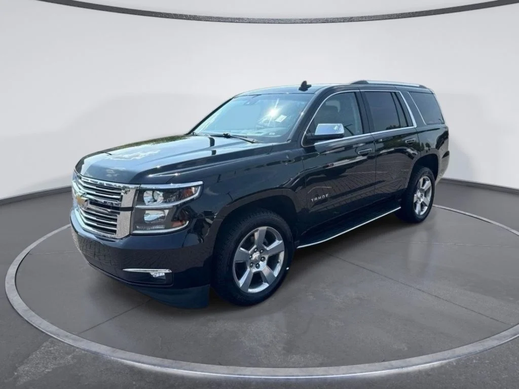 Used 2019 Black Chevrolet Premier image 3