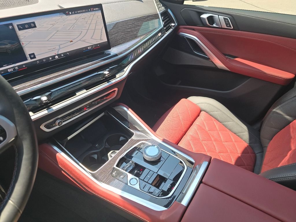 Used 2025 Gray Metallic BMW M60i image 29