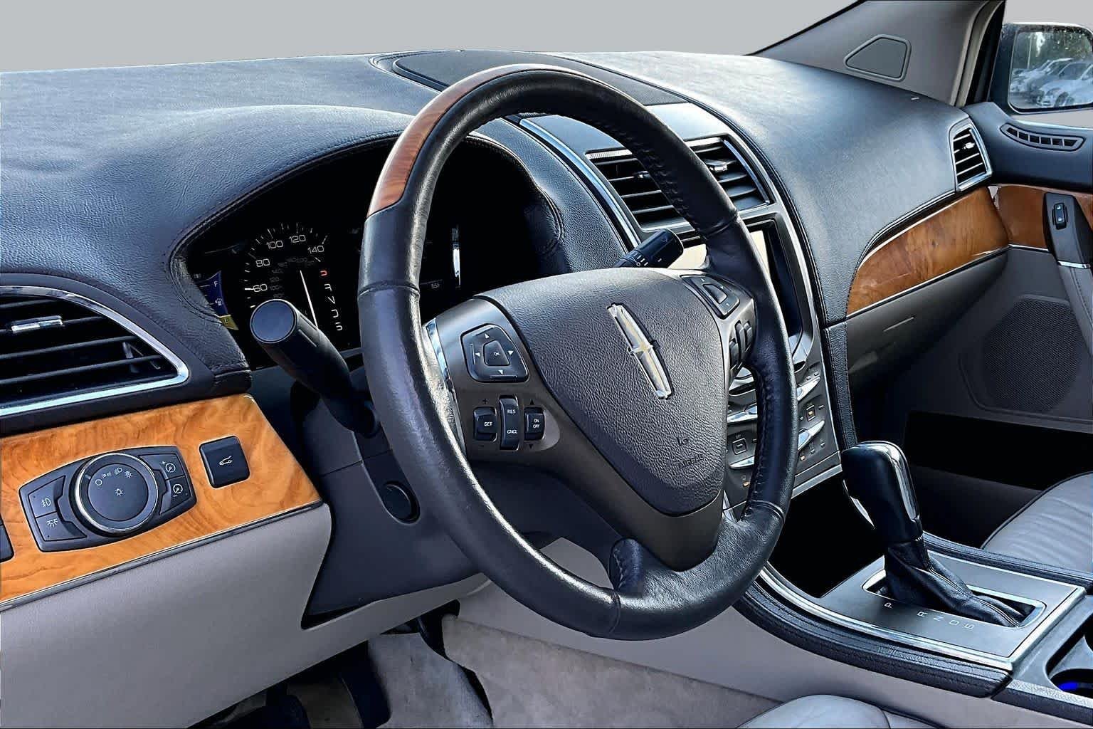 Used 2013 Kodiak Brown Lincoln  image 16
