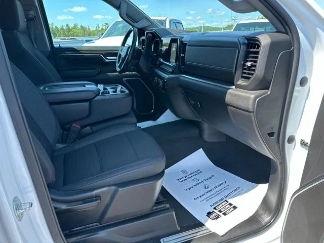 Used 2022 White Chevrolet LT image 8