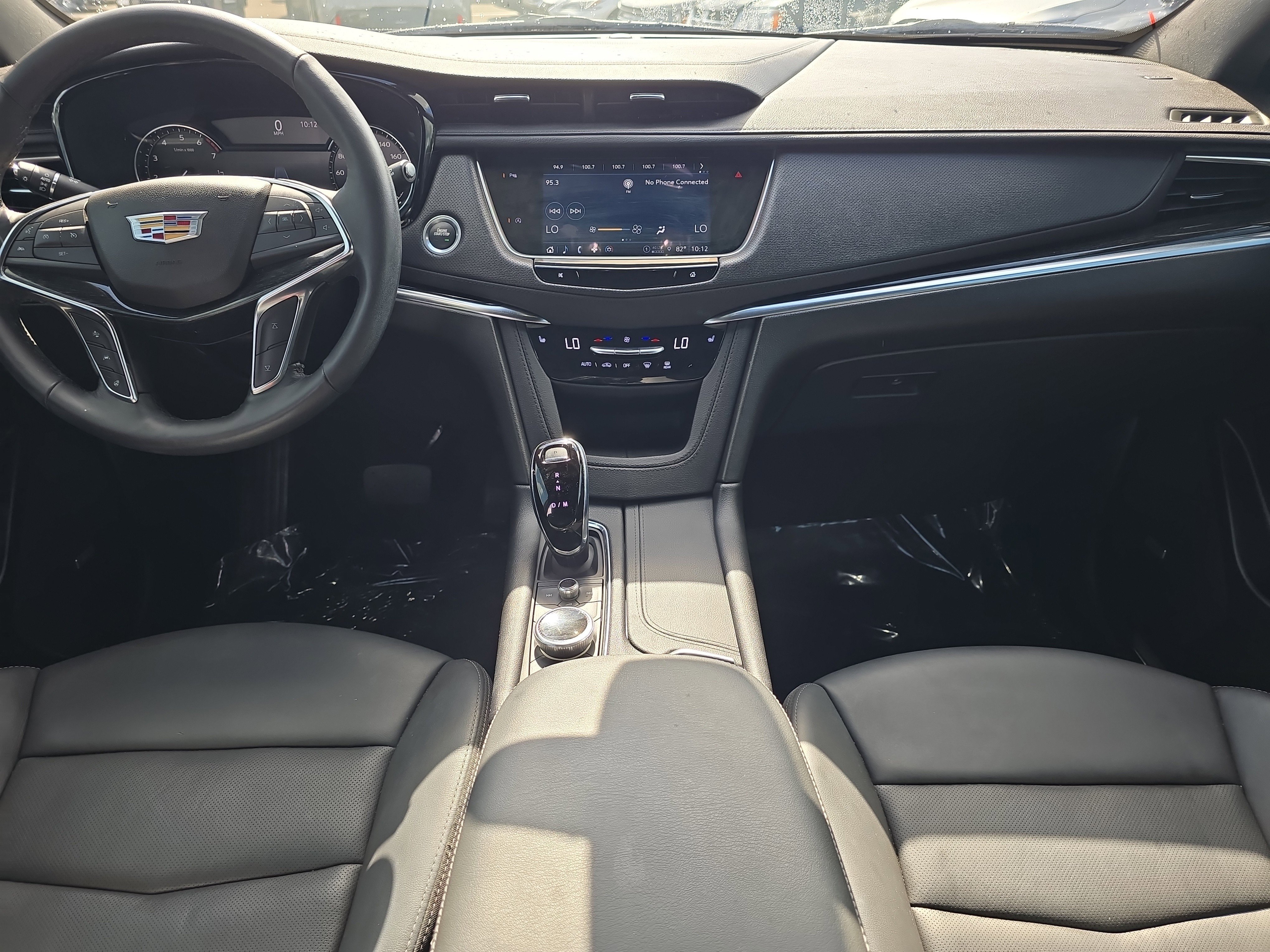 Used 2022 Crystal White Tricoat Cadillac FWD Premium Luxury image 15