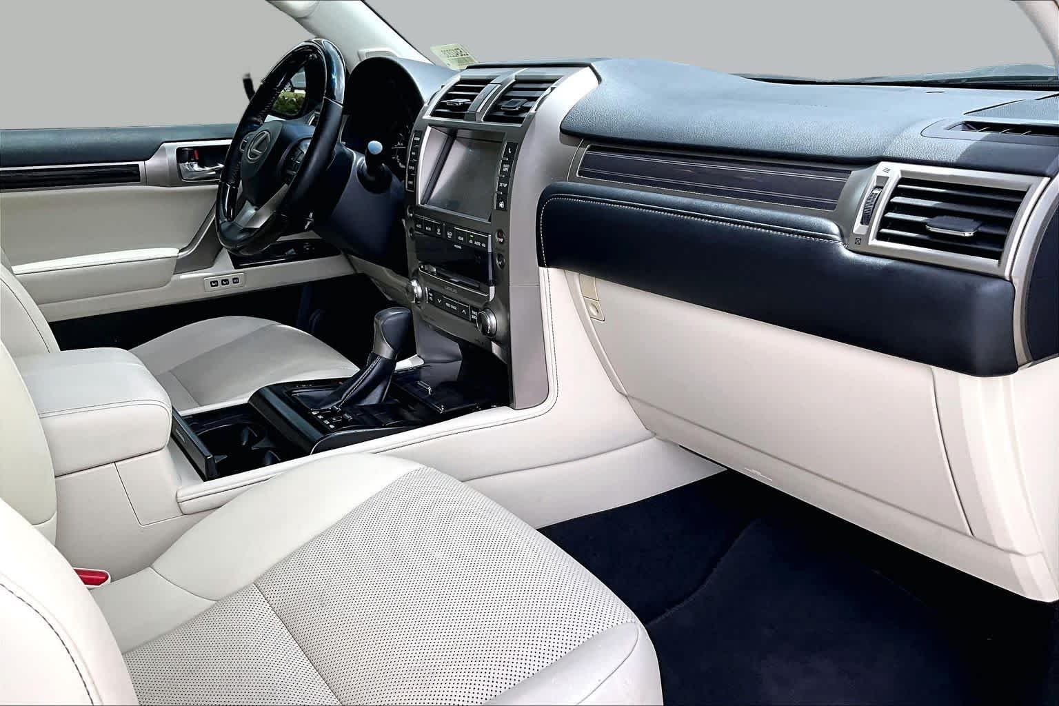 Used 2020 Claret Mica Lexus Premium image 19