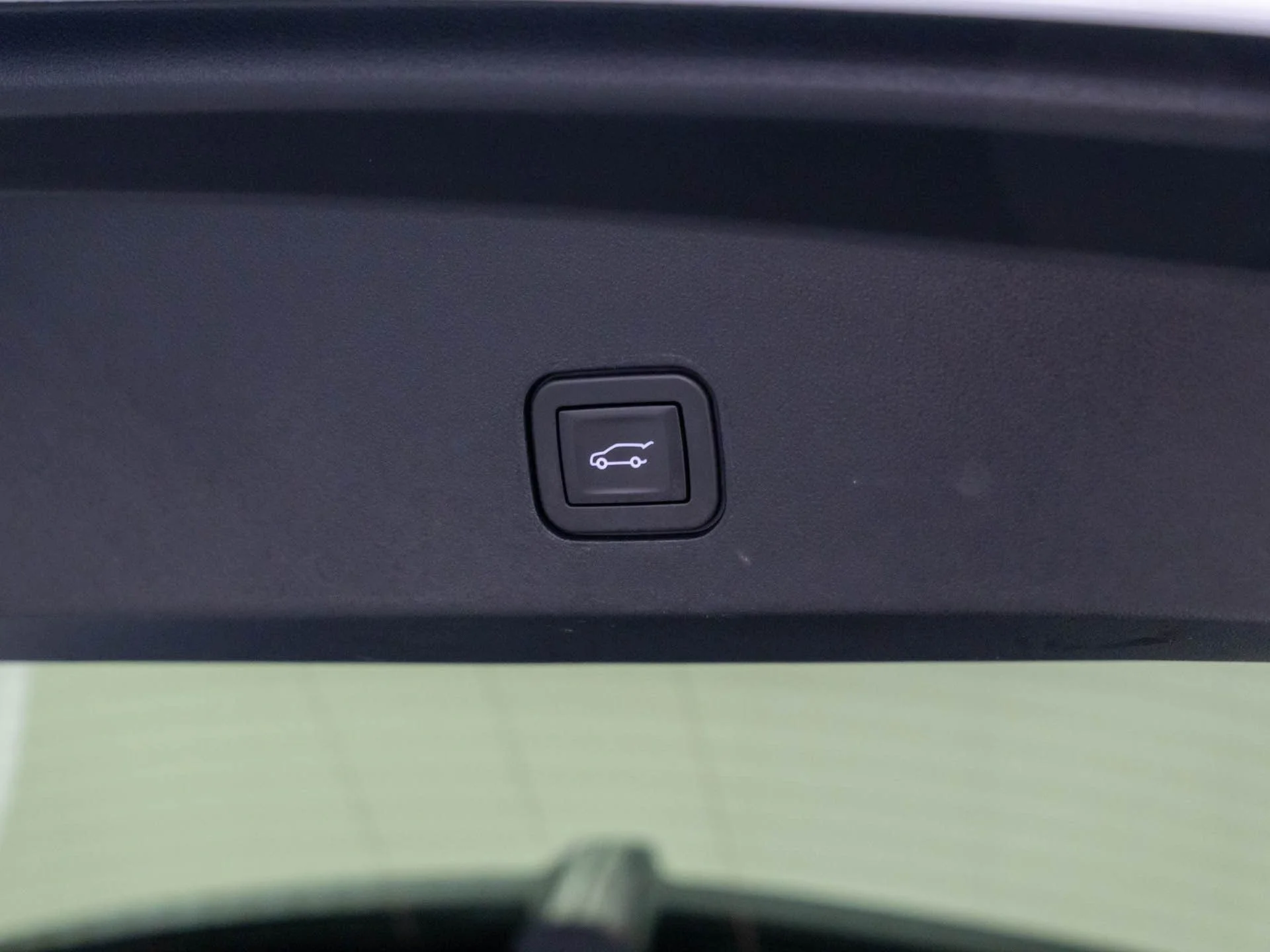 Used 2026 White Cadillac Signature Sport image 33
