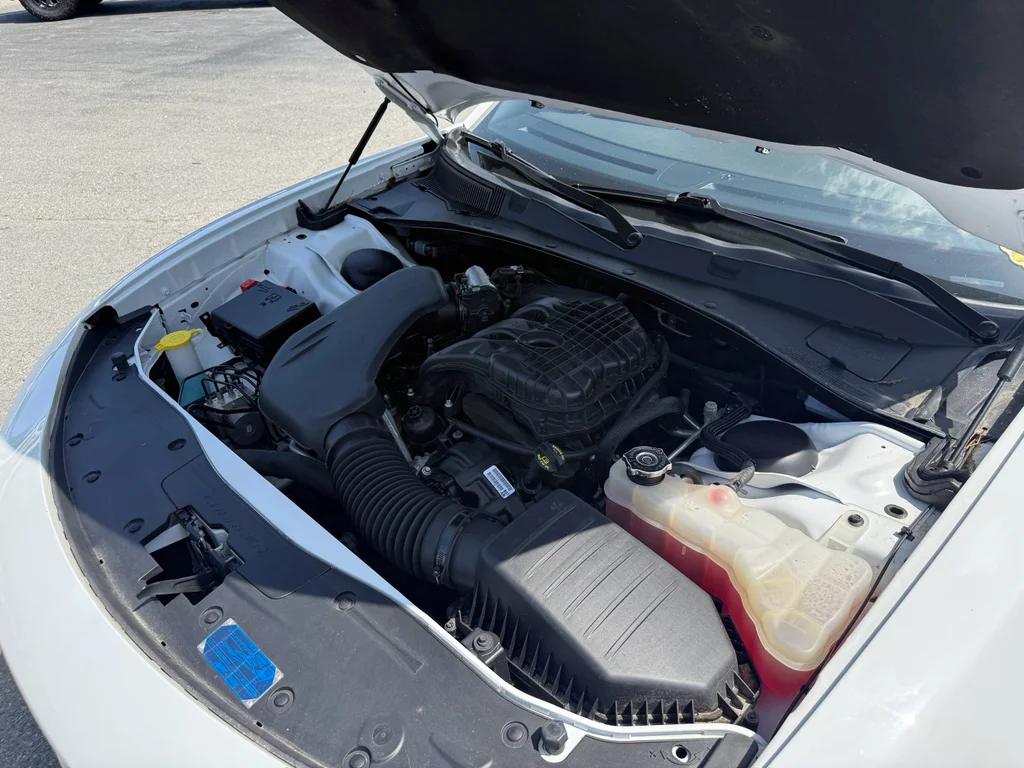 Used 2023 White Knuckle Clearcoat Dodge SXT image 21