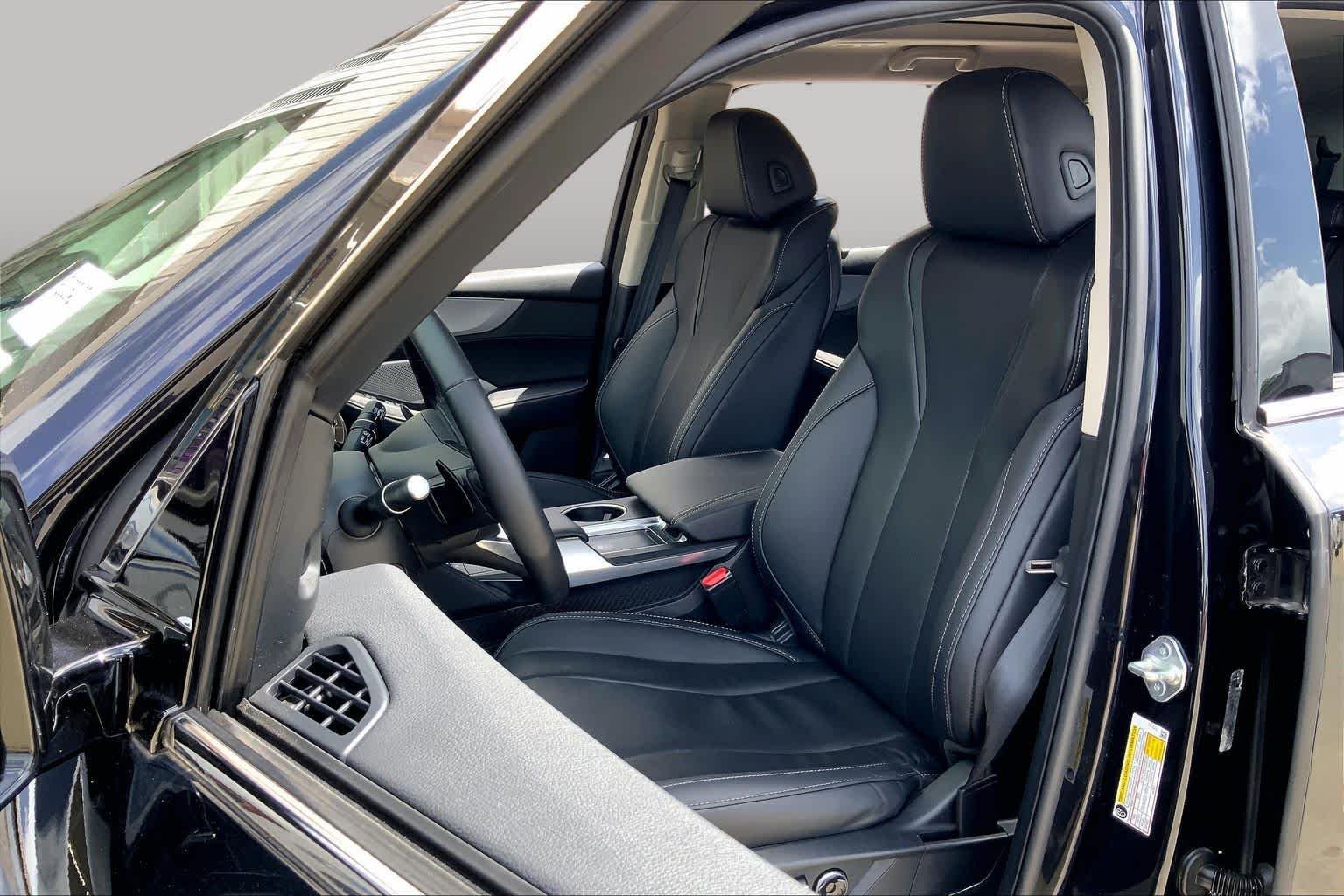 Used 2023 Phantom Violet Pearl Acura w/Technology Package image 8