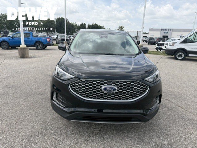 Used 2024 Black Metallic Ford SEL image 2