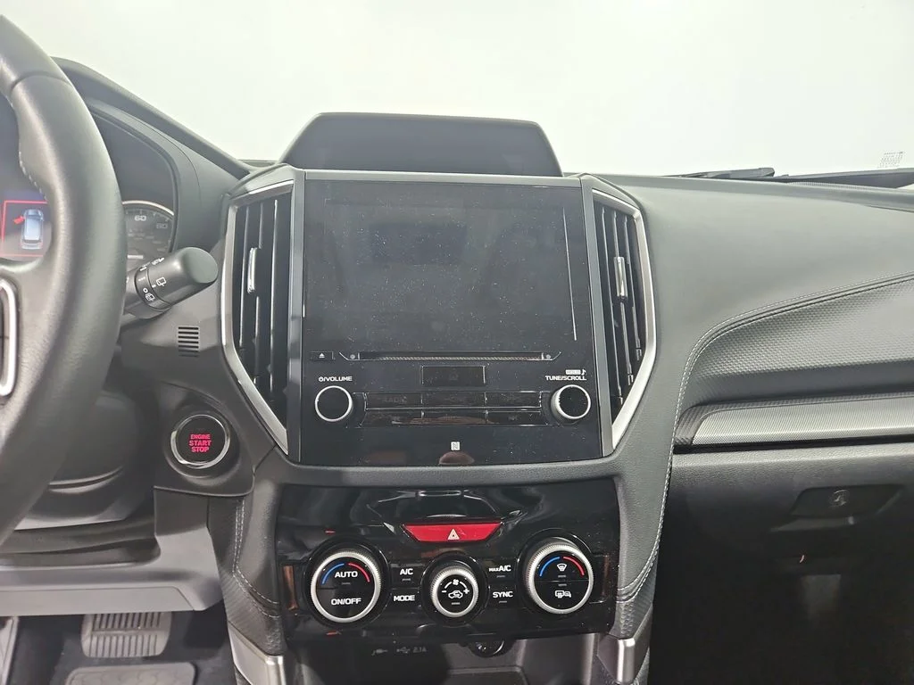 Used 2021 Silver Subaru Limited image 19