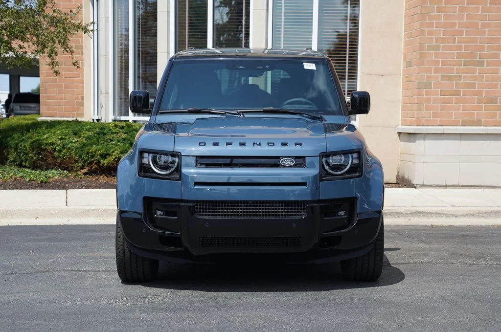New 2026 Tasman Blue Land Rover X-Dynamic SE image 4