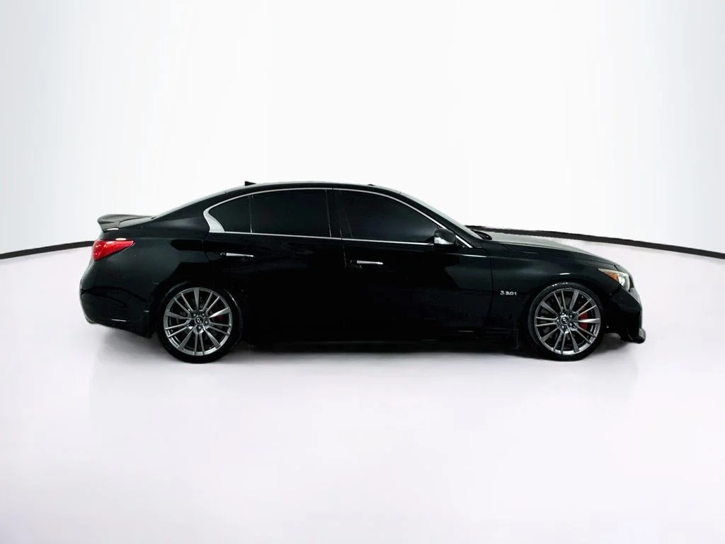Used 2017 Black Obsidian INFINITI Red Sport 400 image 9