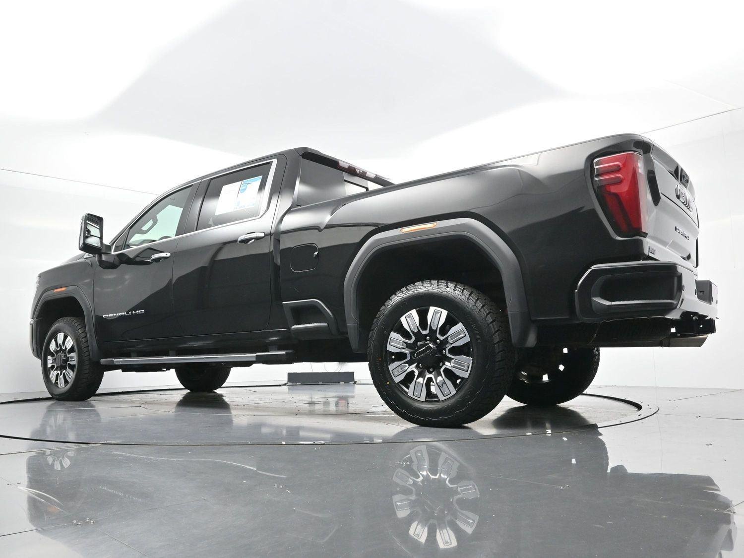 Used 2024 Onyx Black GMC Denali image 51