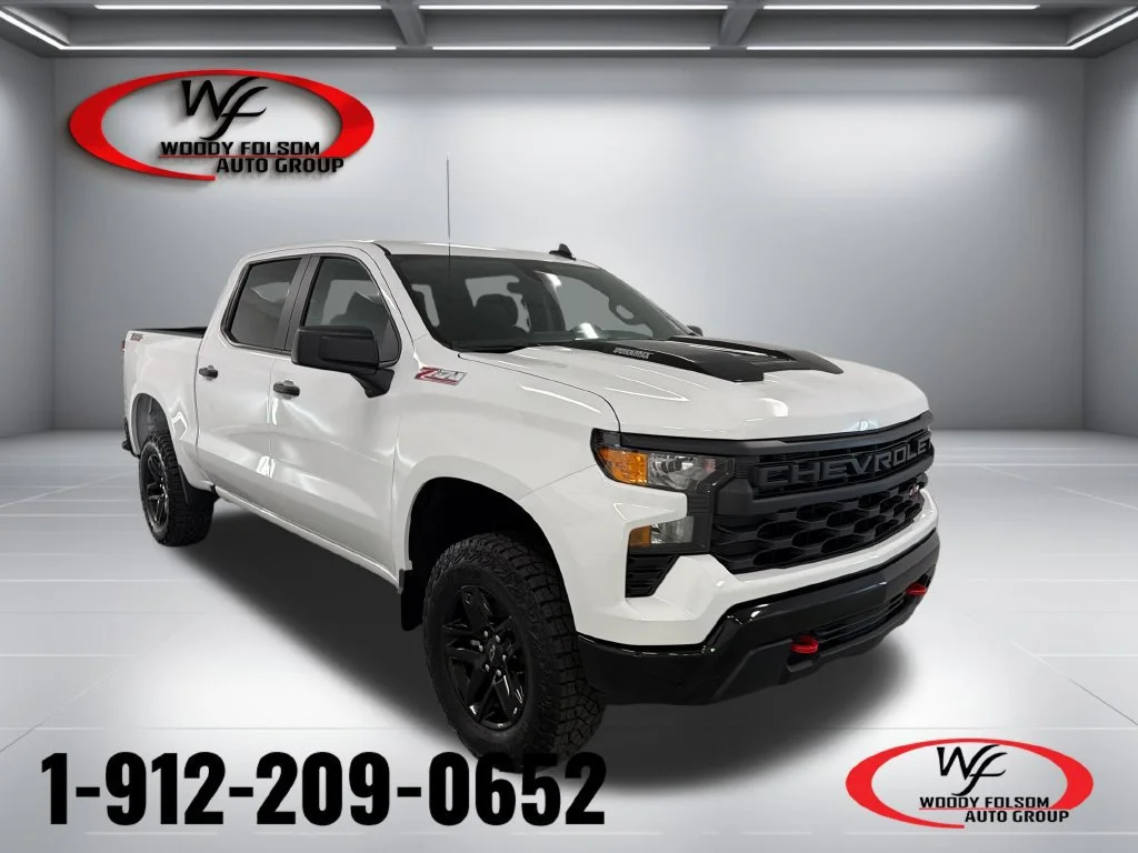 New 2026 Summit White Chevrolet Custom Trail Boss image 1