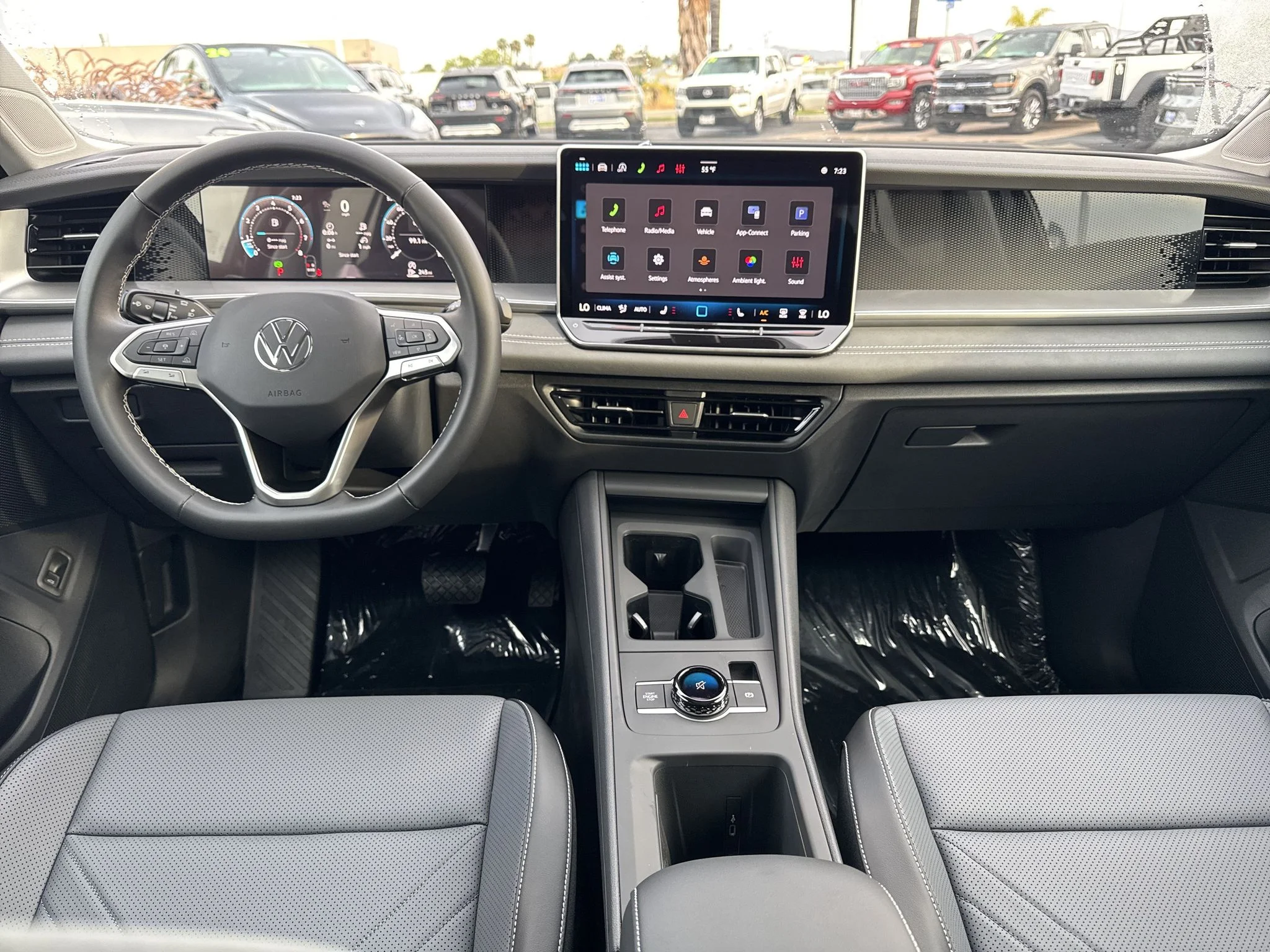 New 2026 Deep Black Pearl Volkswagen SE image 16