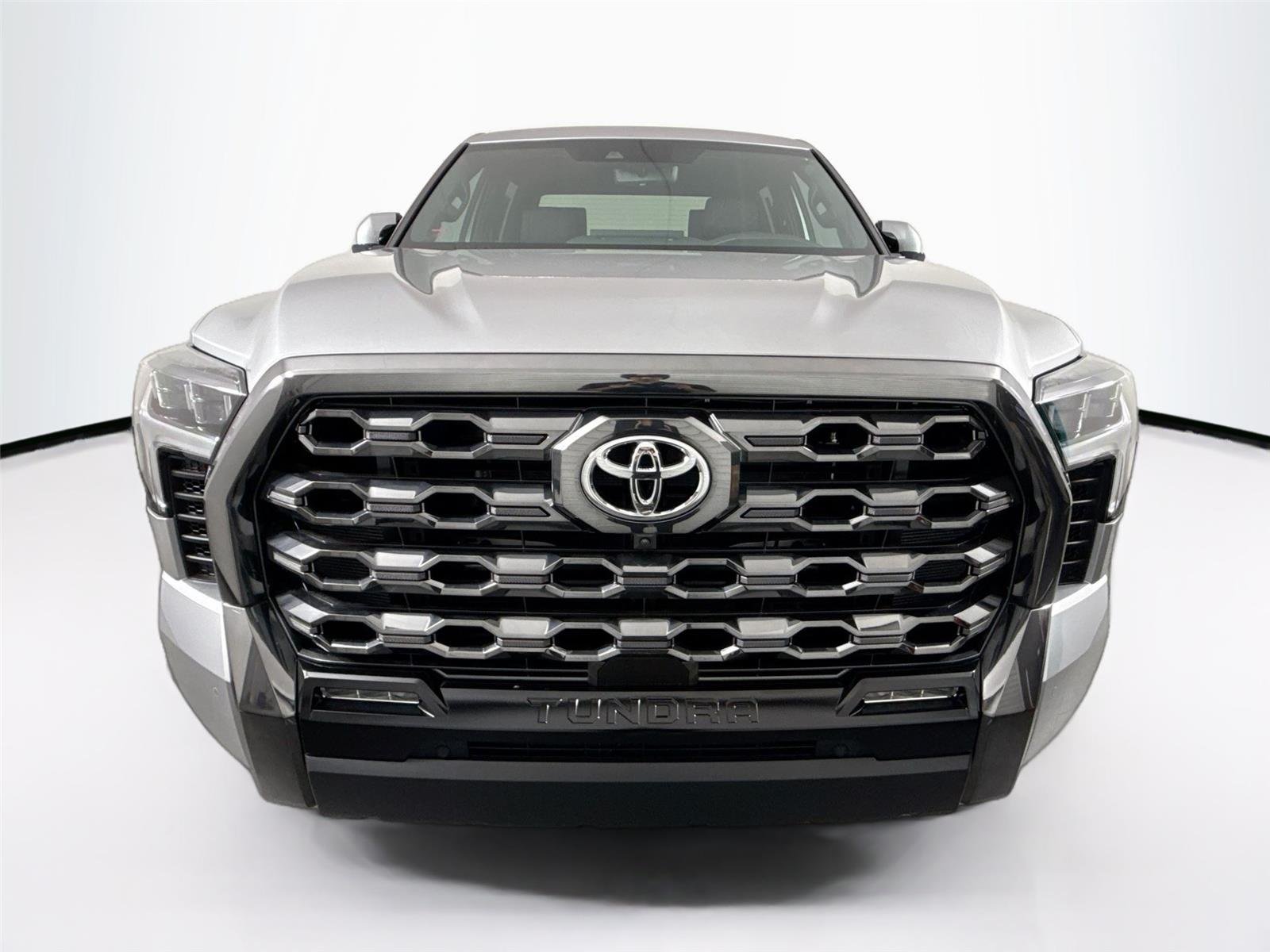 New 2026 Celestial Silver Metallic Toyota Platinum image 4