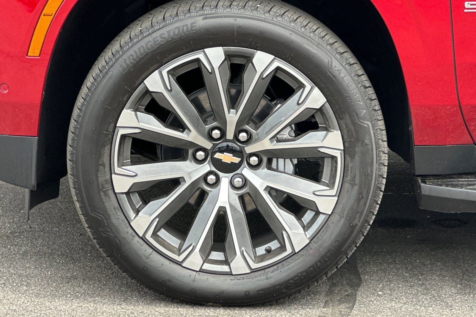2025 Chevrolet Suburban High Country - Photo 35