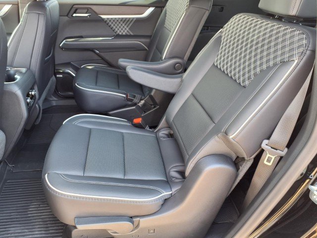 2027 GMC Acadia Denali - Photo 10