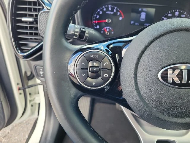 Used 2021 White Kia EX image 23