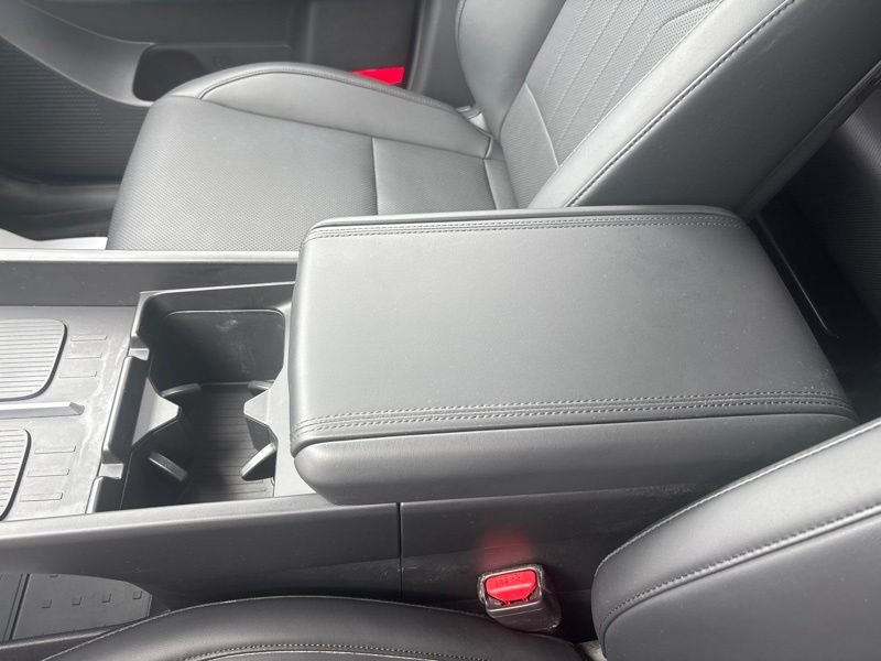 Used 2024 Silver Hyundai SEL image 40