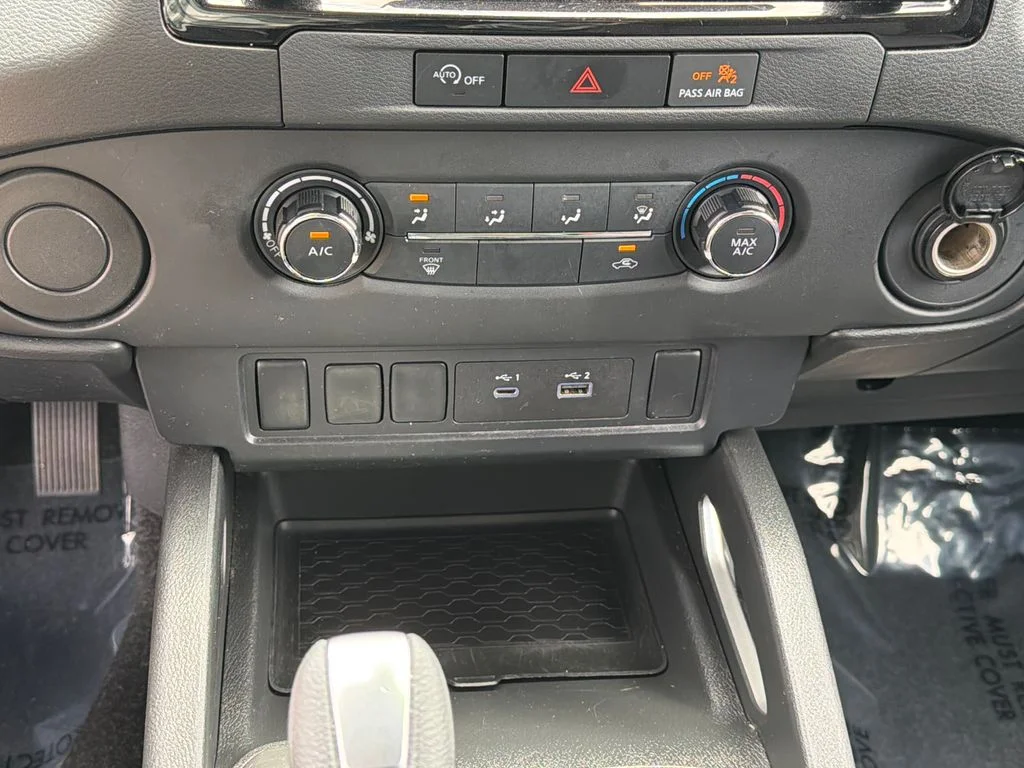 Used 2024 White Nissan SV image 26