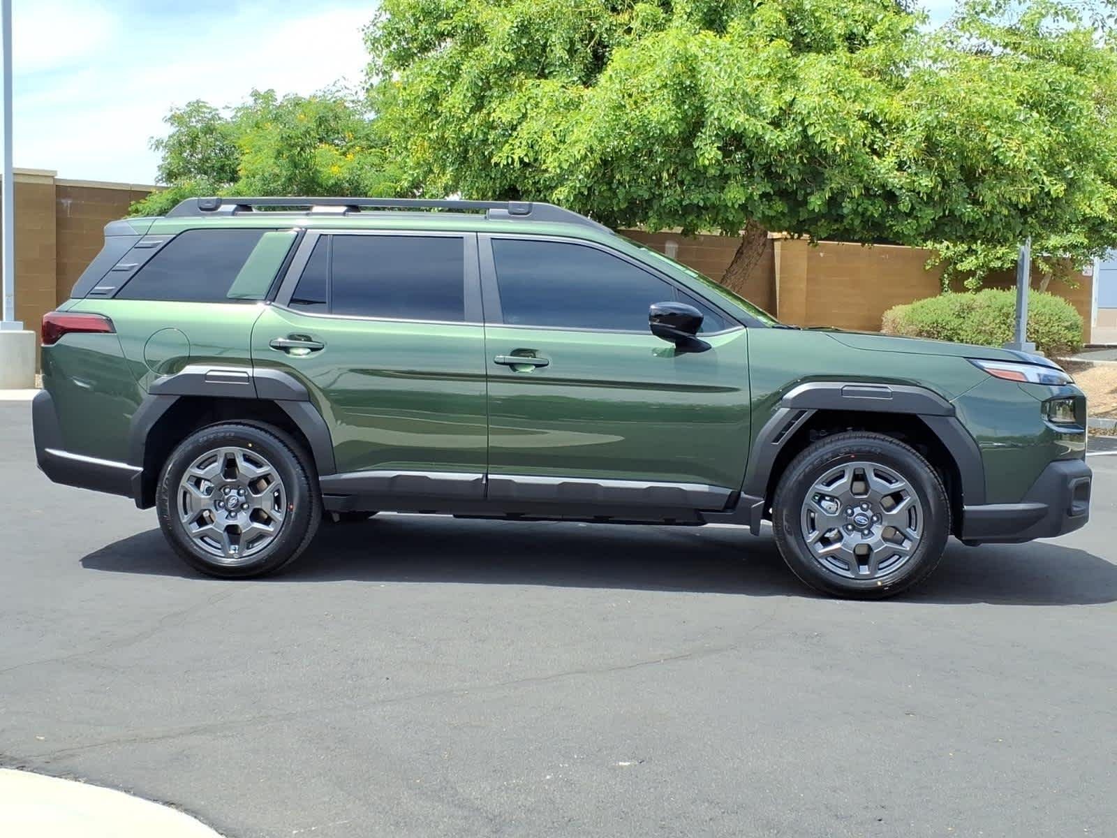 New 2026 DEEP EMERALD GREEN PEARL Subaru Premium image 8