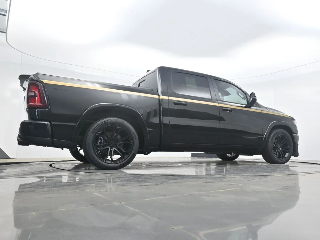 New 2026 Diamond Black Crystal Pearl-Coat Exterior Paint RAM Big Horn image 37