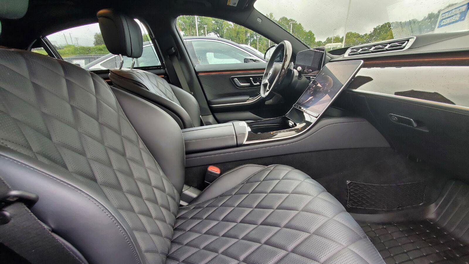 Used 2024 Black Mercedes-Benz S 580 image 4
