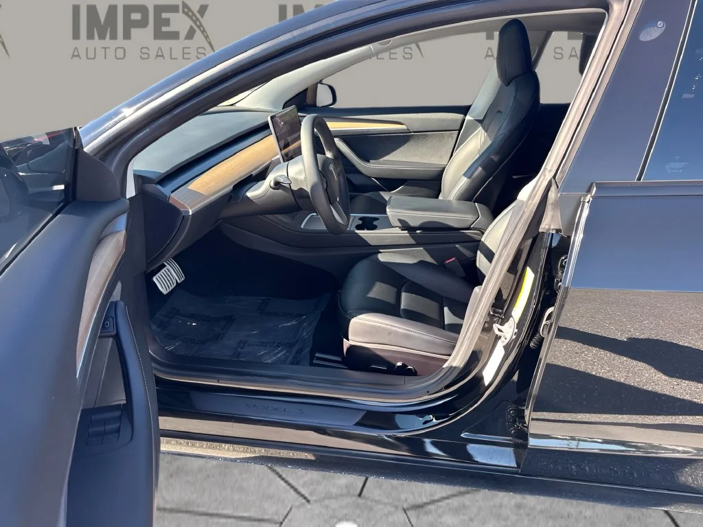 Used 2021 Black Tesla Performance image 9