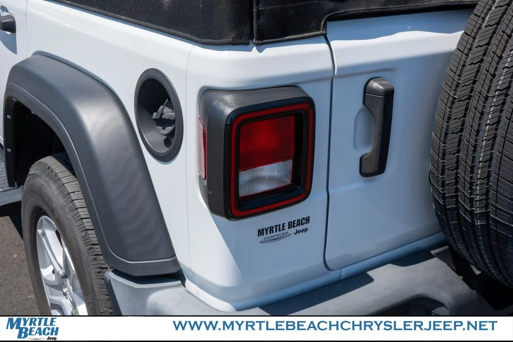 Used 2022 Bright White Clearcoat Jeep Unlimited Sport S image 12