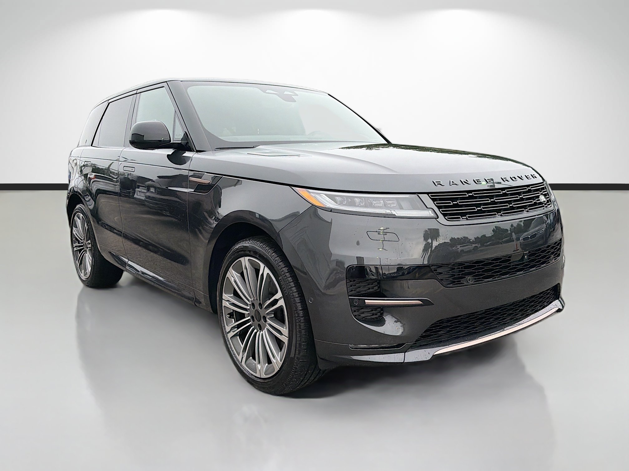 New 2026 Carpathian Grey Land Rover Dynamic SE image 7