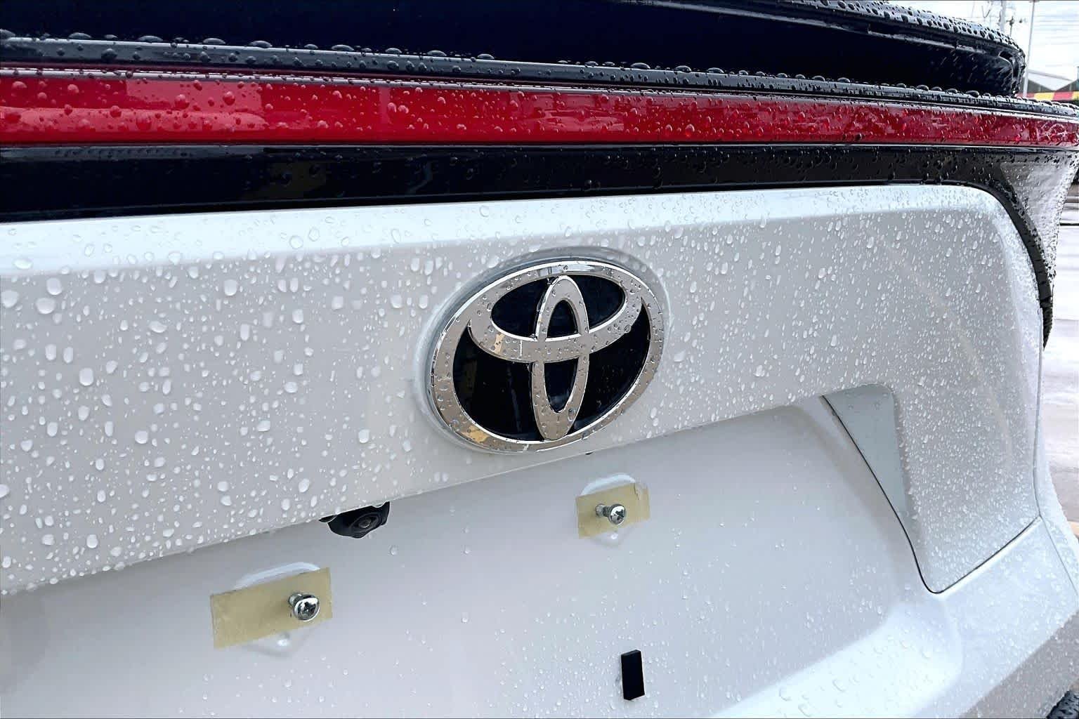 Used 2024 Wind Chill Pearl Toyota XLE image 29