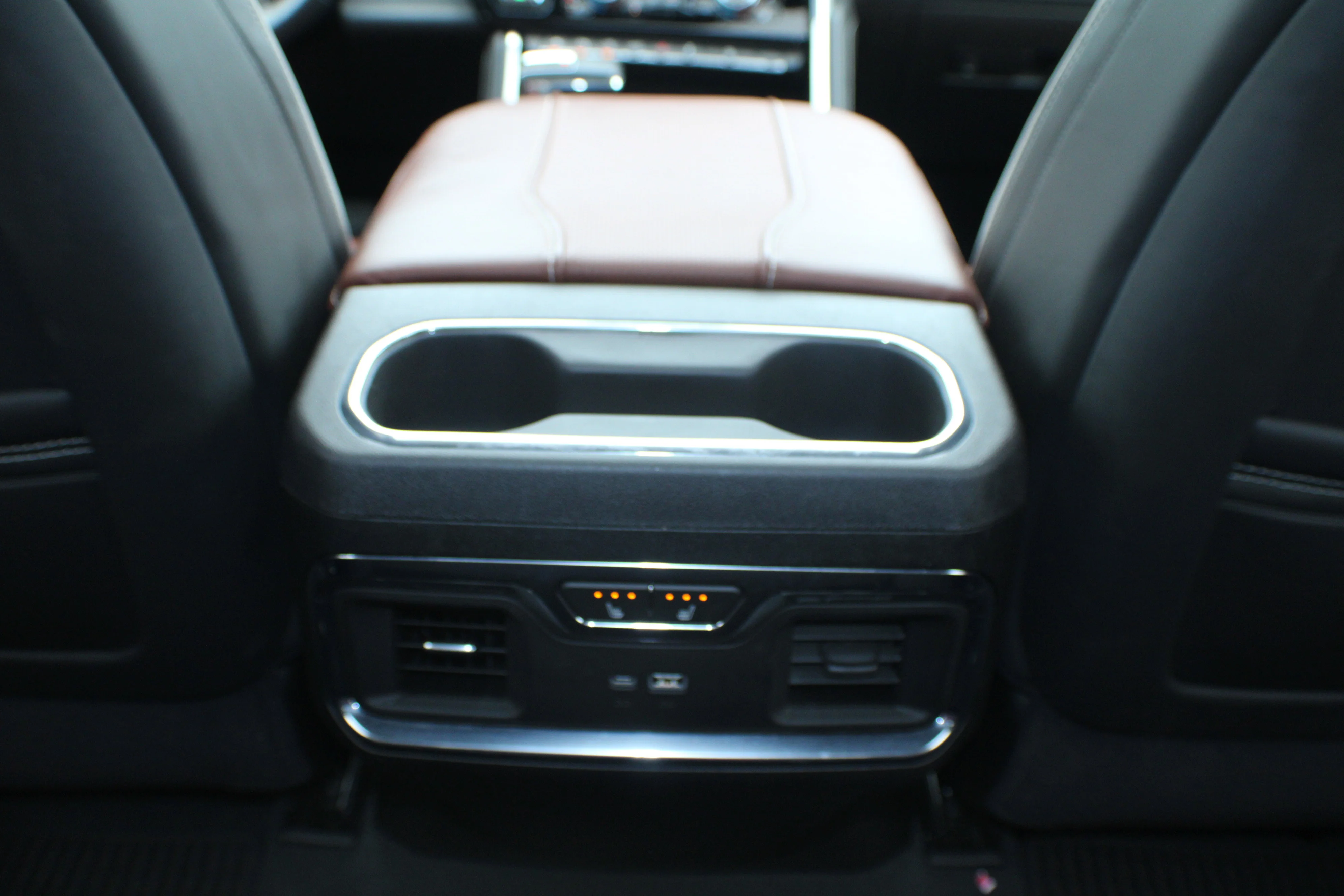 Certified Used 2025 White Frost Tricoat GMC Denali Ultimate image 18