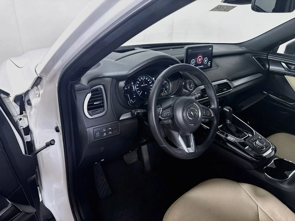 Used 2020 Snowflake White Pearl Mica Mazda Grand Touring image 9