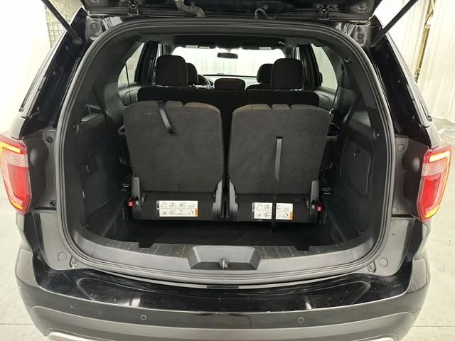 Used 2017 Black Ford XLT image 22