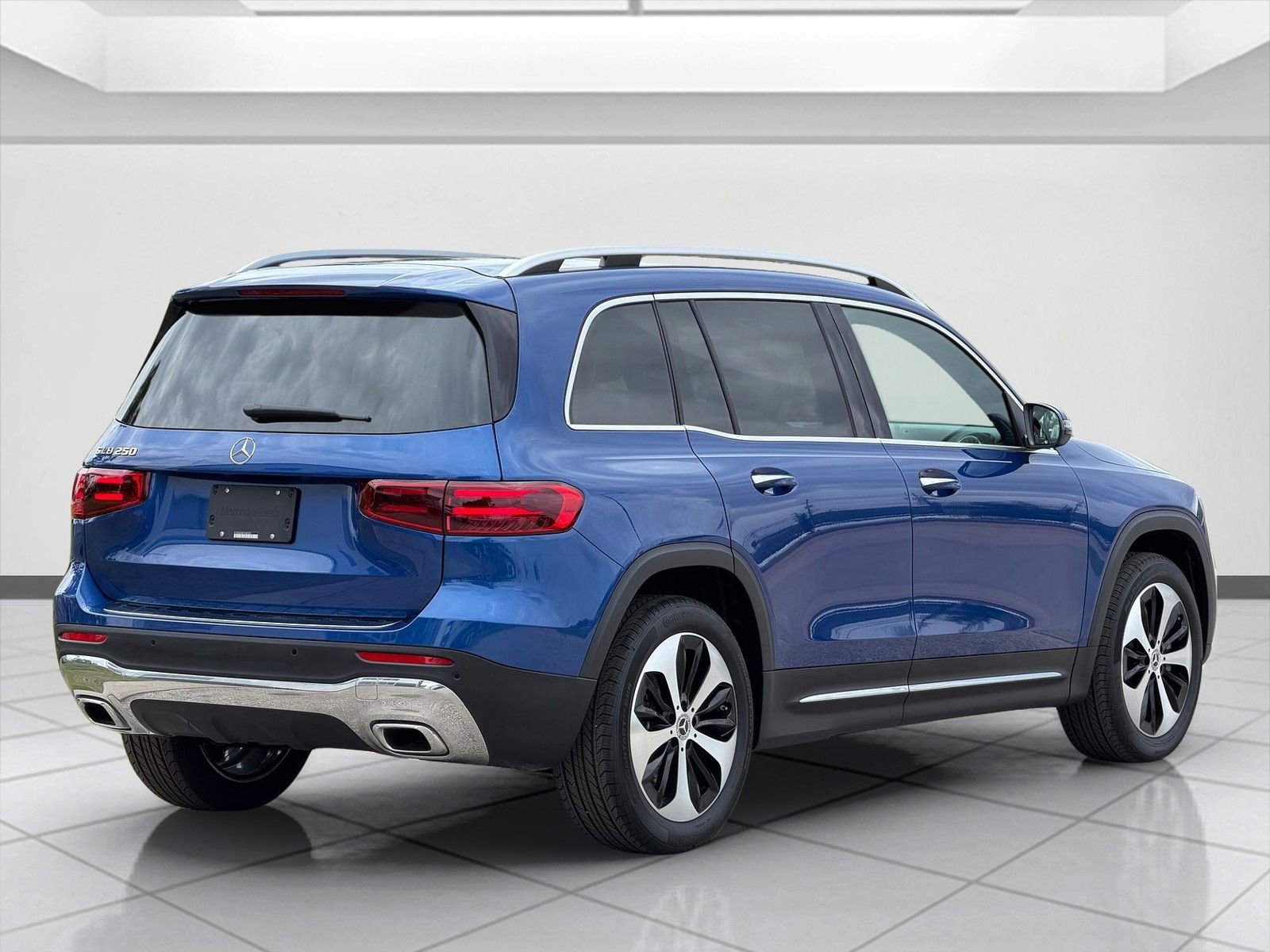 New 2026 Starling Blue Metallic Mercedes-Benz GLB 250 image 27