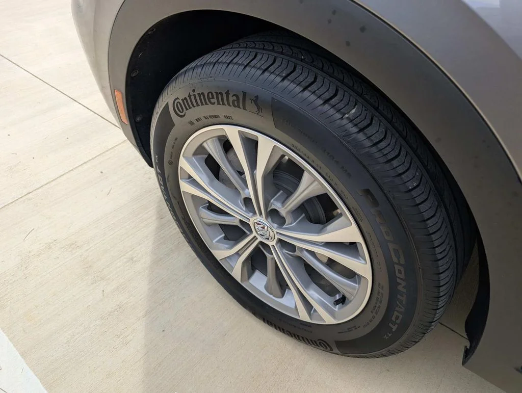 Used 2022 Gray Buick Preferred image 13