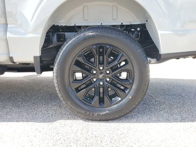New 2026 Avalanche Ford Lariat® image 7